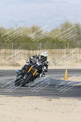 media/Jan-15-2026-Racers Edge (Thu) [[dfebeb70ab]]/2-A Group/Session 5 Turn 2/